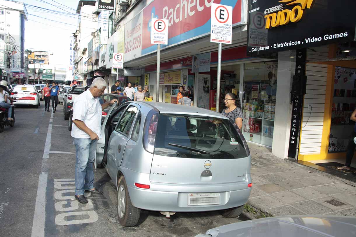 AS VAGAS DEVEM ser utilizadas pelo tempo máximo de duas horas, em áreas sinalizadas. Os beneficiados devem portar documentos fornecidos pela PMI e a Adefiva. (Foto: divulgação)