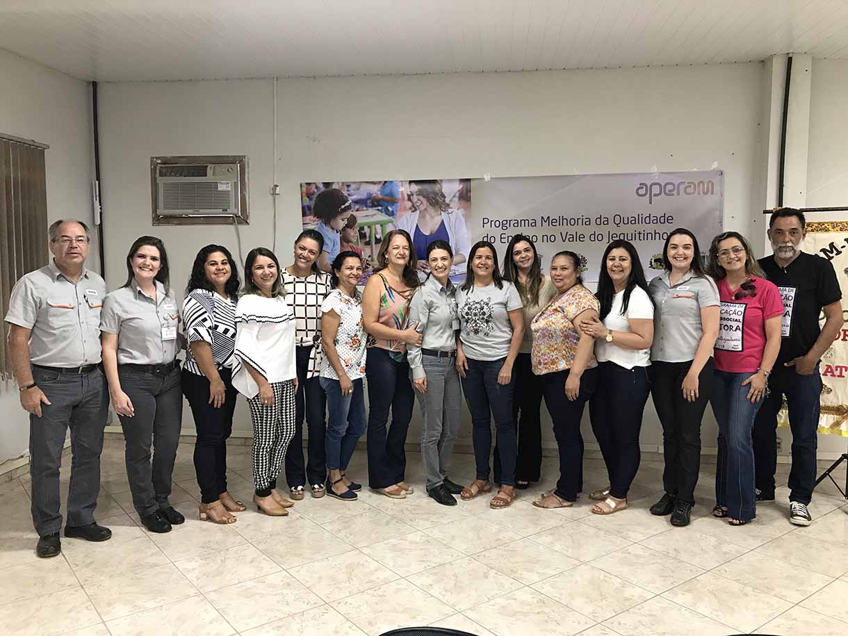 Equipe da Aperam BioEnergia e Fundação durante reunião com as secretarias (Foto: divulgação)