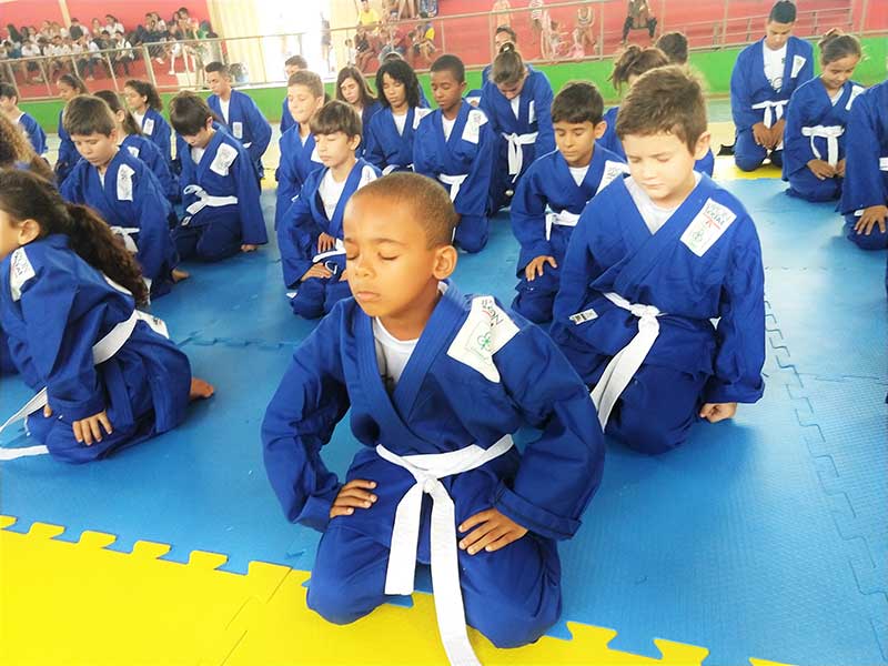 ajudou-2