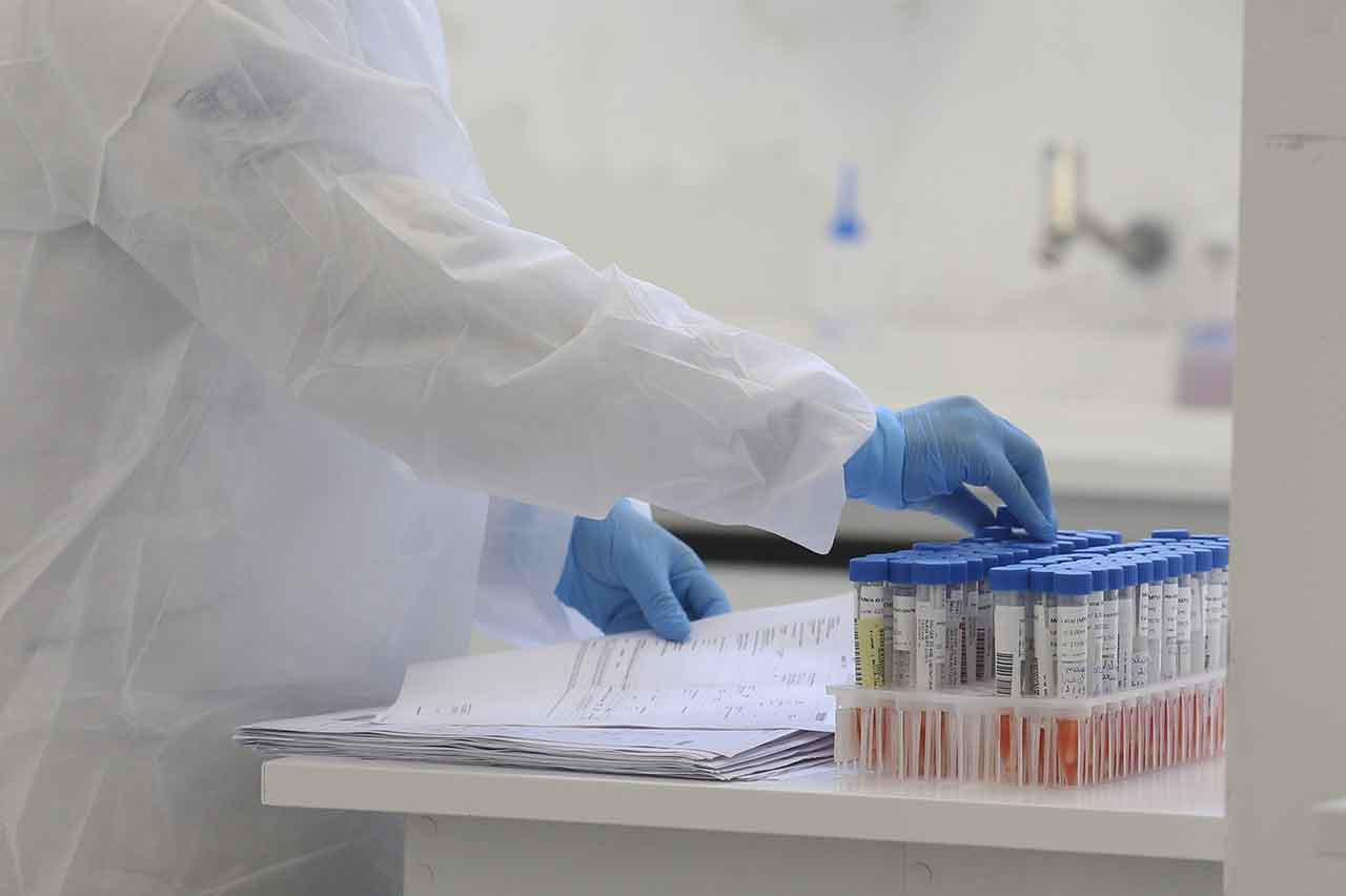 laboratório-covid-19-AEN-divulgação