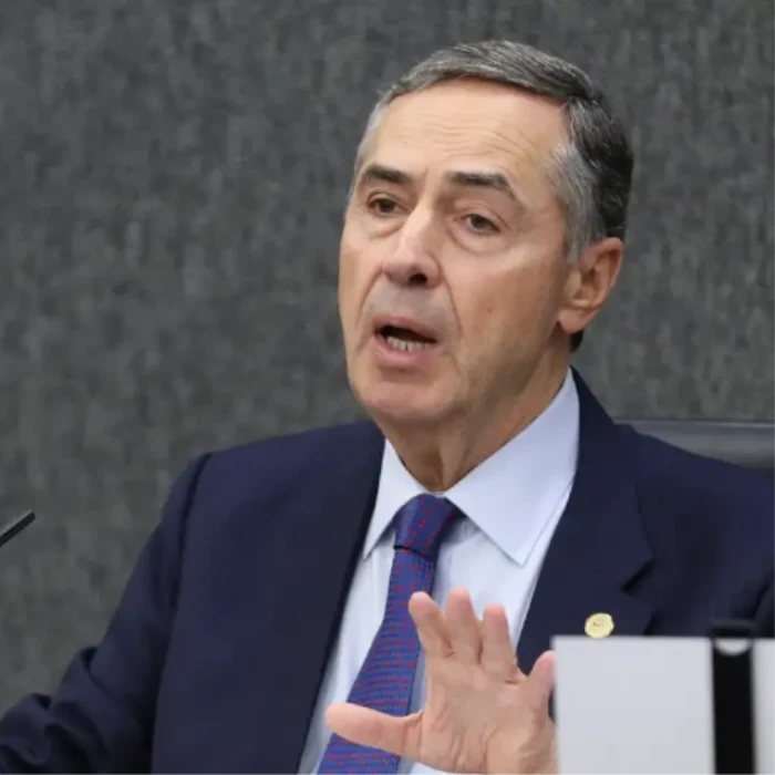 Em seu ultimo dia no STF Barroso quer votar sobre descriminalização do aborto