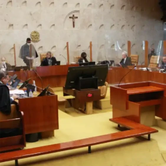 STF forma maioria para barrar permissão de enfermeiros em aborto legal