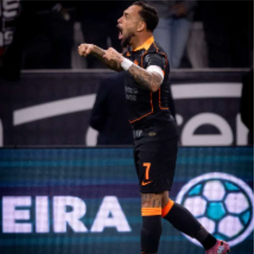 Corinthians vence Atlético-MG e se afasta da zona de rebaixamento