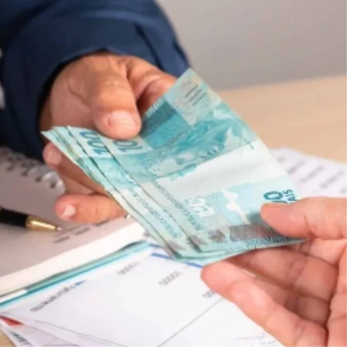 Salário mínimo de 2025 é fixado em R$ 1.518, mas valor segue distante do ideal