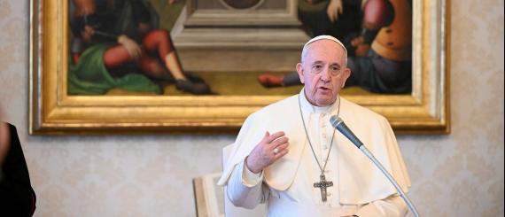 2020-05-06t114557z_1_lynxmpeg45109_rtroptp_4_health-coronavirus-pope-workers_1.jpg