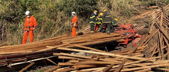 381-29-7-bombeiros.jpg