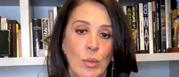 live_claudia_raia.jpg