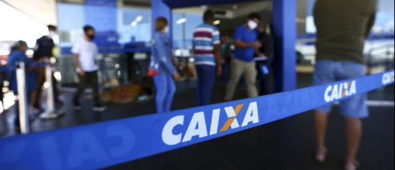 05_08_2020_fila_agencia_caixa.jpg