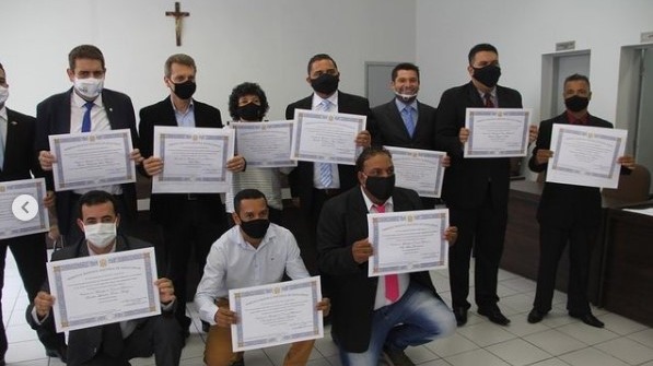 Prefeito e vereadores diplomados