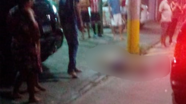 Corpo ao chão
