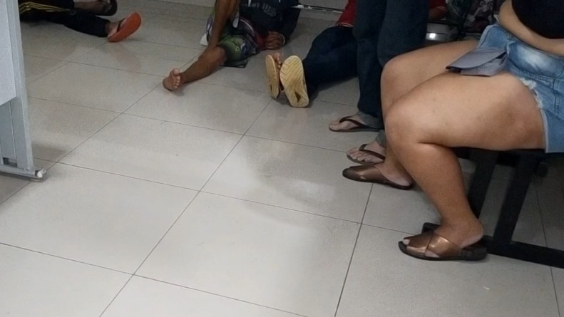 Espingarda de pressão, réplica de arma de fogo e facão foram apreendidos