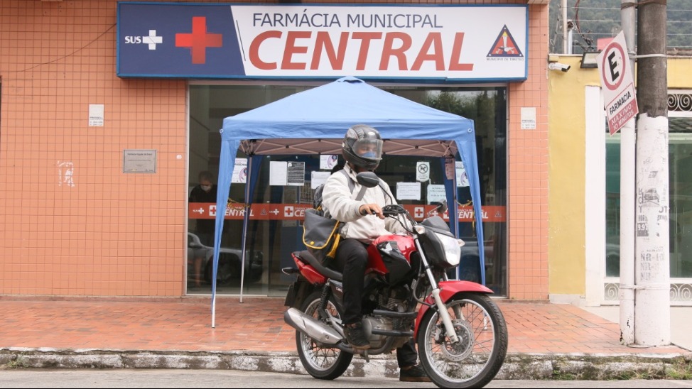 entregador de remédios