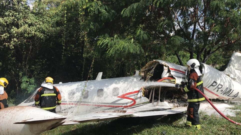 AVIÃO