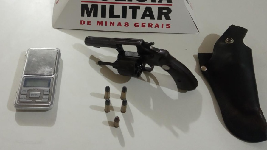 PM encontra arma de fogo em Timóteo