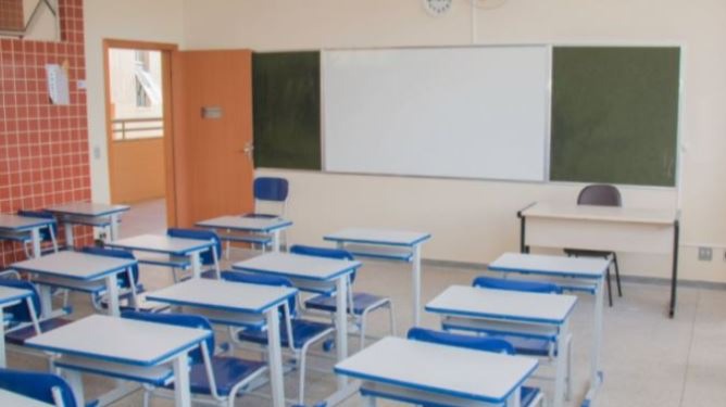 Professores do 6º ao 9º ano são convocados para volta às aulas em BH