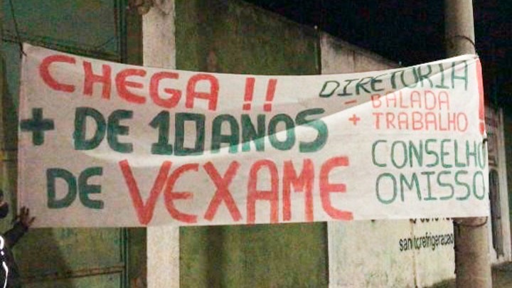 Protesto torcida do Ipatinga Futebol Clube
