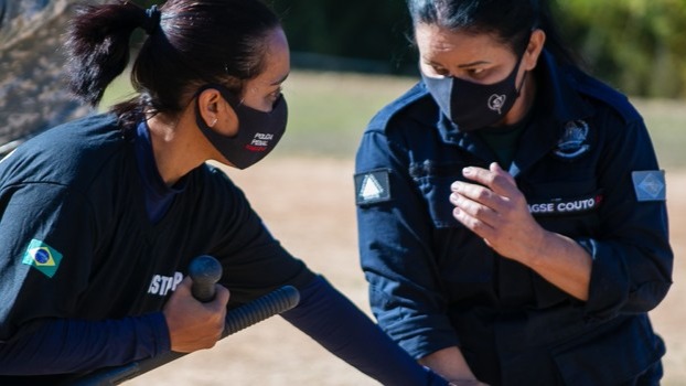 Treinamento profissionais de segurança pública 