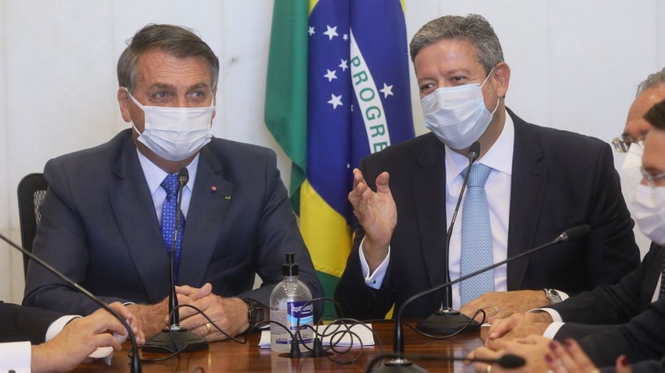 Presidente entrega medida provisória do novo Bolsa Família