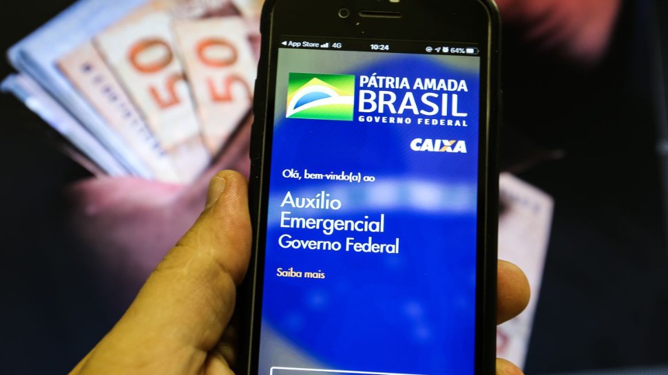 Trabalhadores nascidos em março podem sacar auxílio emergencial