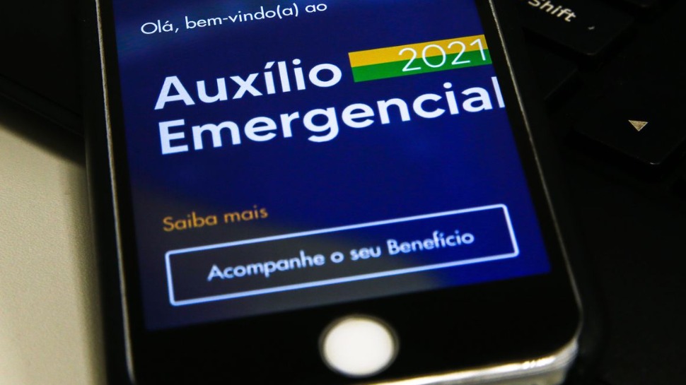 Caixa paga hoje auxílio emergencial a nascidos em maio