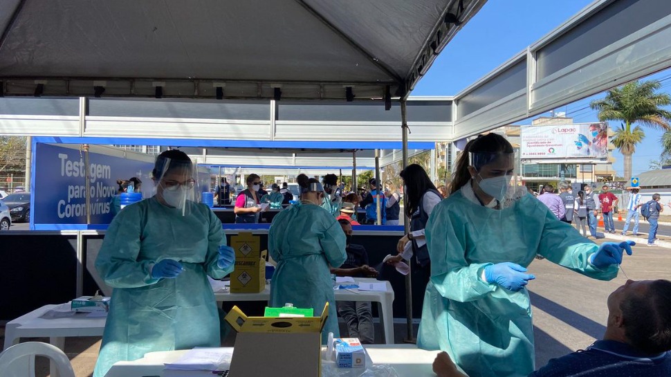 Ministério da Saúde promove testagem rápida com voluntários no DF