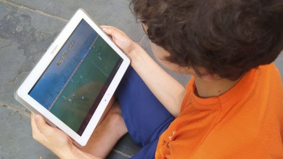  Projeto educativo leva treinamento de futebol gratuito para meninos de São José do Goiabal