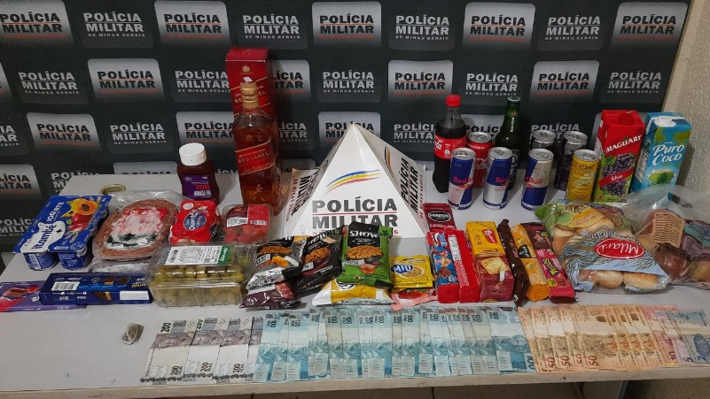 Jovem é preso após furtar dólares na casa de amigo em Governador Valadares