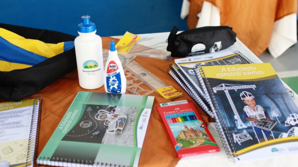 kit escolar