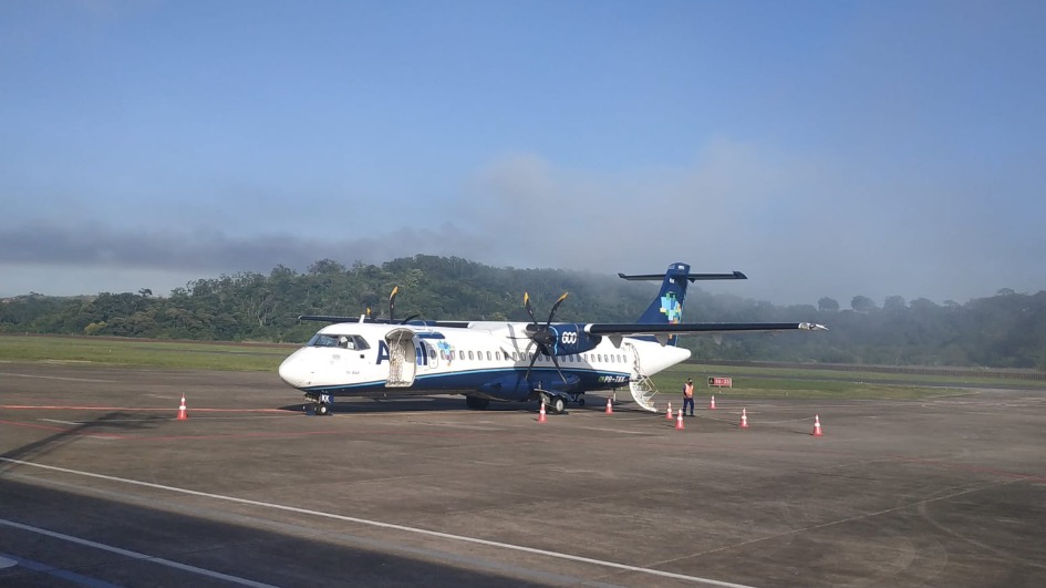 avião azul