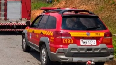 Bombeiros salva família
