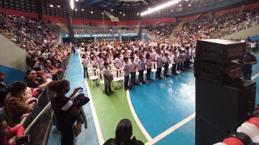 Alunos durante a cerimônia de formatura do Proerd. Foto: Divulgação/Fundação Acesita.