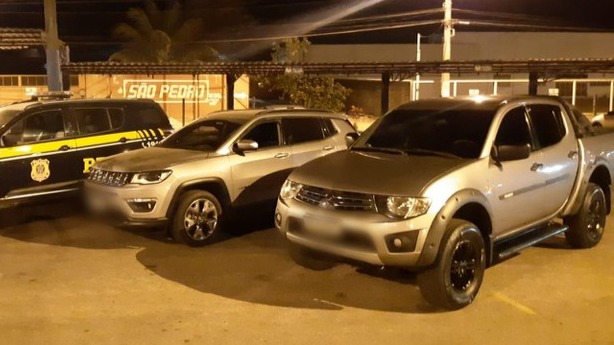 Carros apreendidos