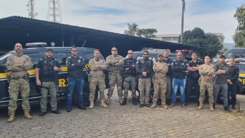 policiais