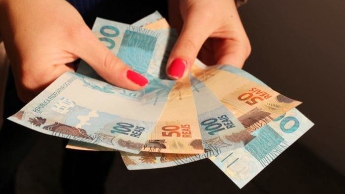 Auxílio Brasil