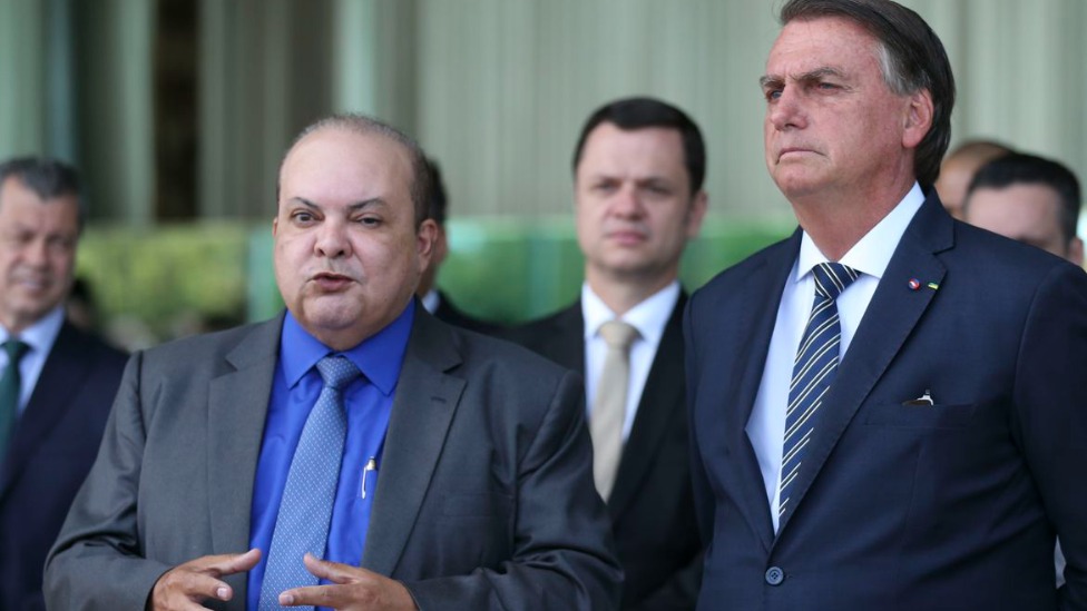 Ibaneis Rocha, governador reeleito do Distrito Federal, e Jair Bolsonaro