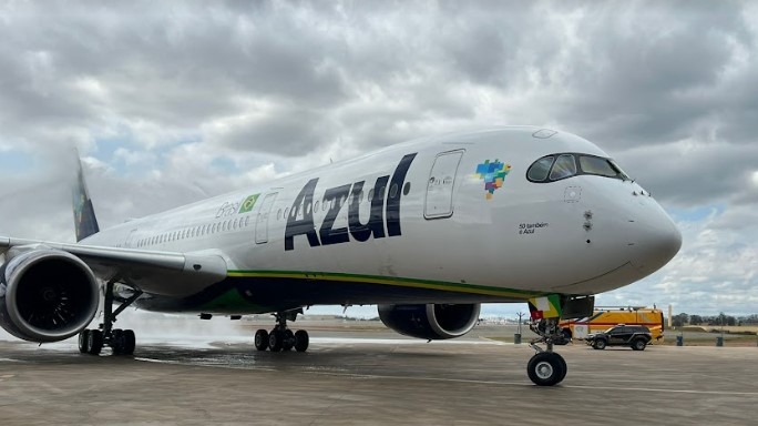 avião azul