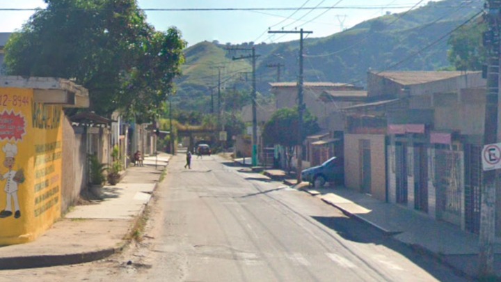 Rua dos portuários em Timóteo