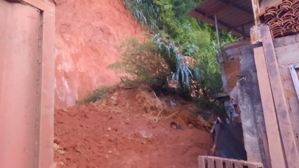 Mulher soterrada em Ipatinga