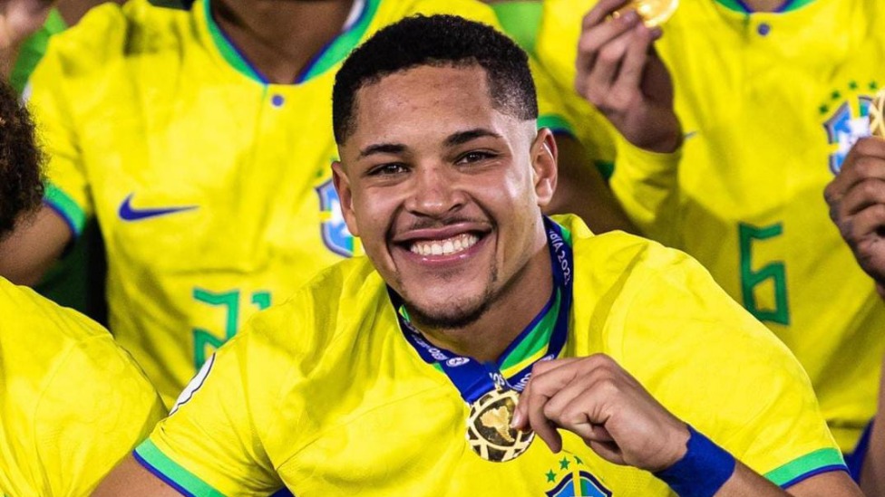 Vitor Roque