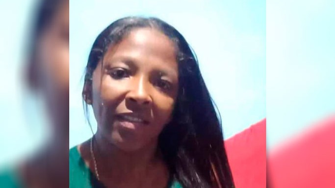 Mulher morta com golpes de machado