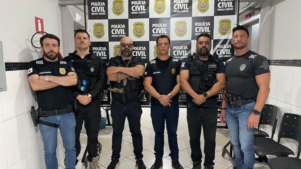 policiais