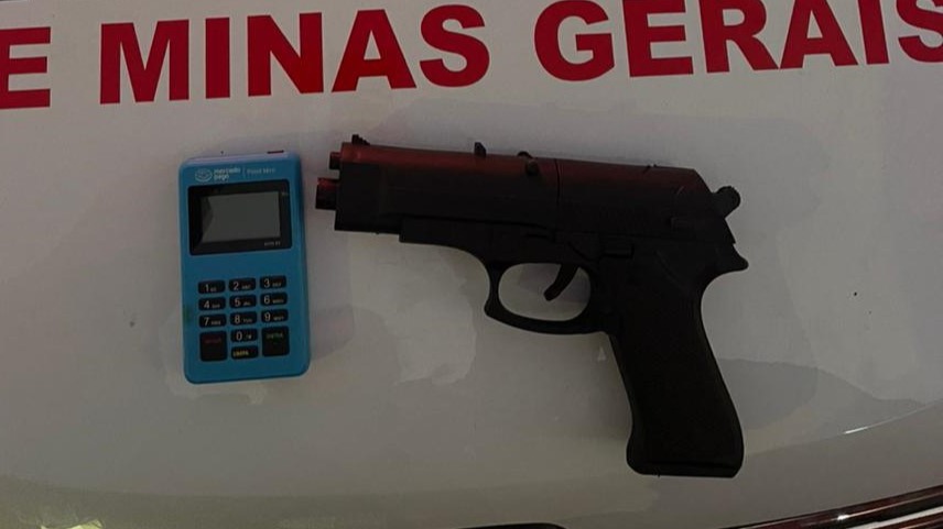 Simulacro de arma de fogo