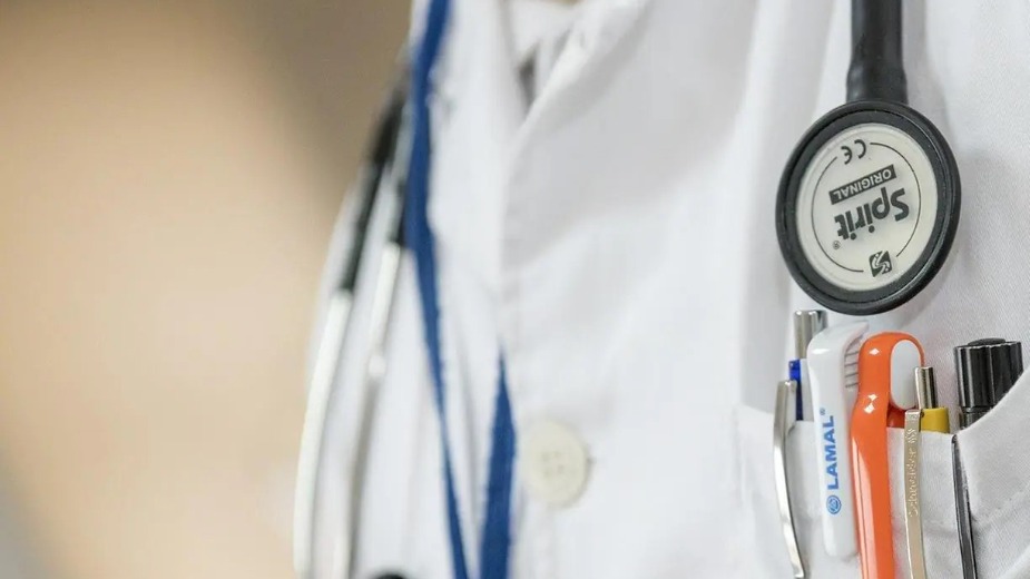 Médico e sua esposa são presos por aplicar golpes milionários em Minas Gerais