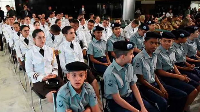 Escola Cívico-militares