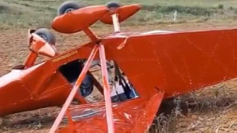 Avião