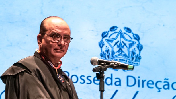 des