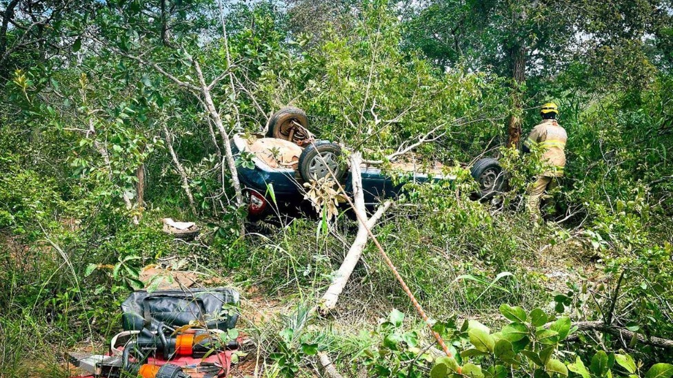 Tragédia familiar em estrada de MG: um morto e dois feridos em capotamento