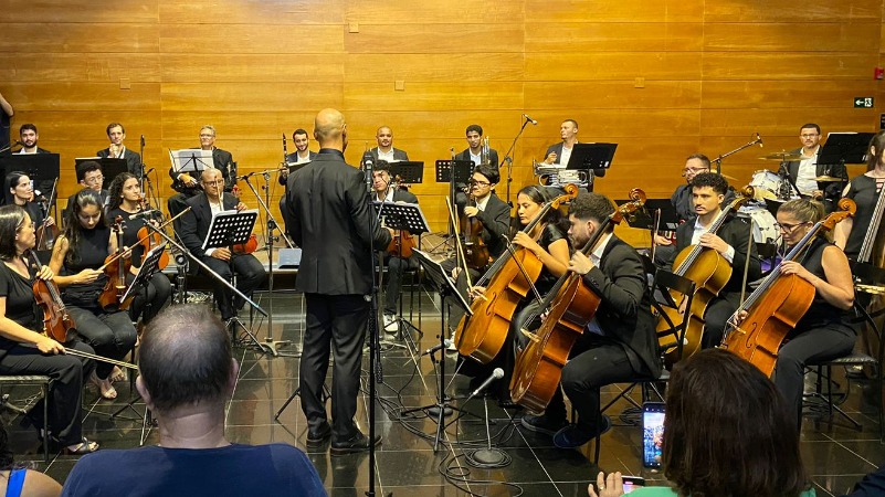 Orquestra de Câmara do Vale do Aço traz clássicos do jazz ao Centro Cultural Usiminas