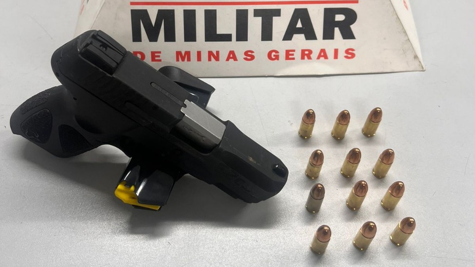 Motorista embriagado é detido por porte de arma e desacato em Ipatinga