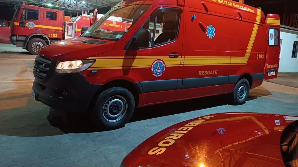 Homem morre após dormir embaixo de caminhão e acabar atropelado em MG